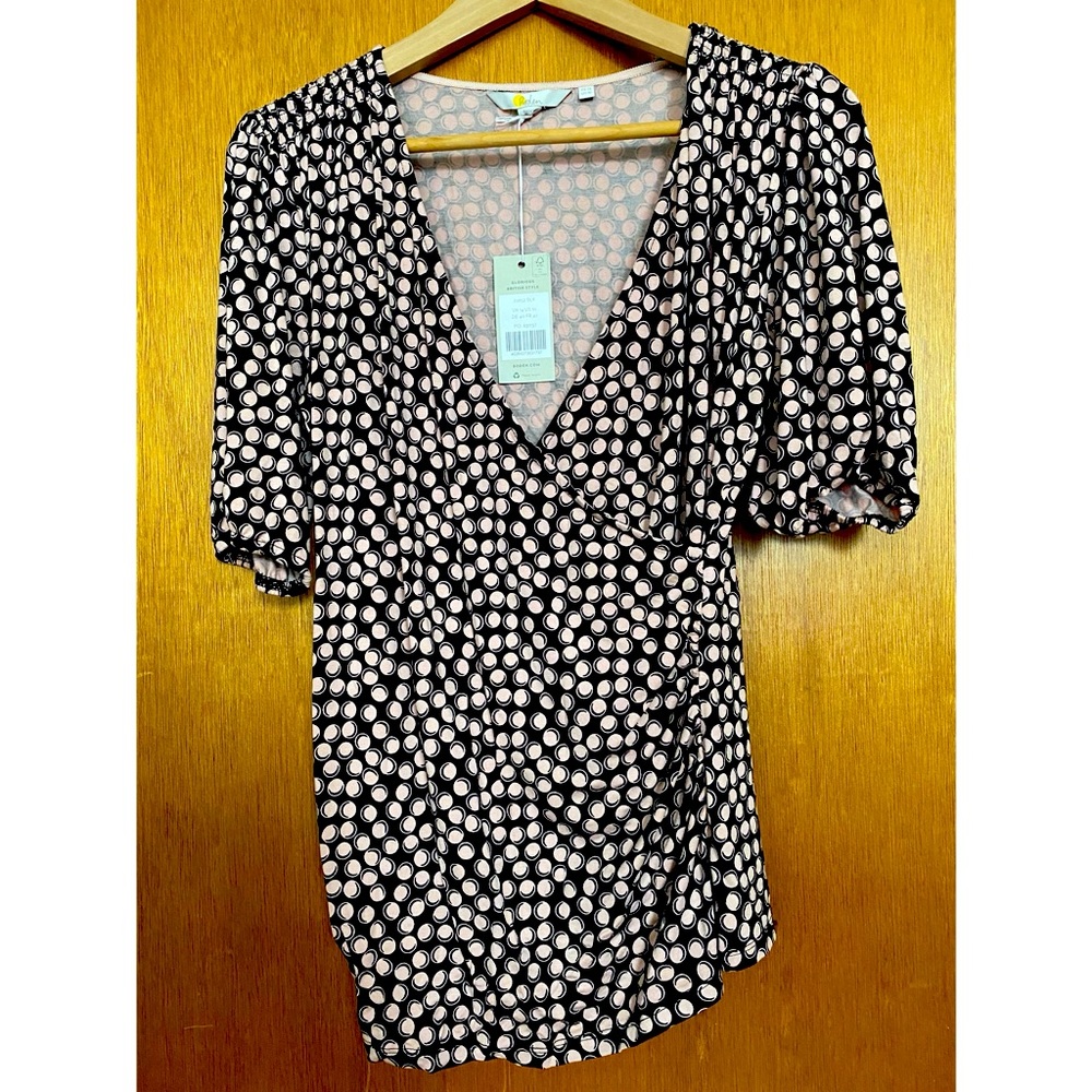 Boden Joanna Wrap Top. Size 10. Pink and black dots.